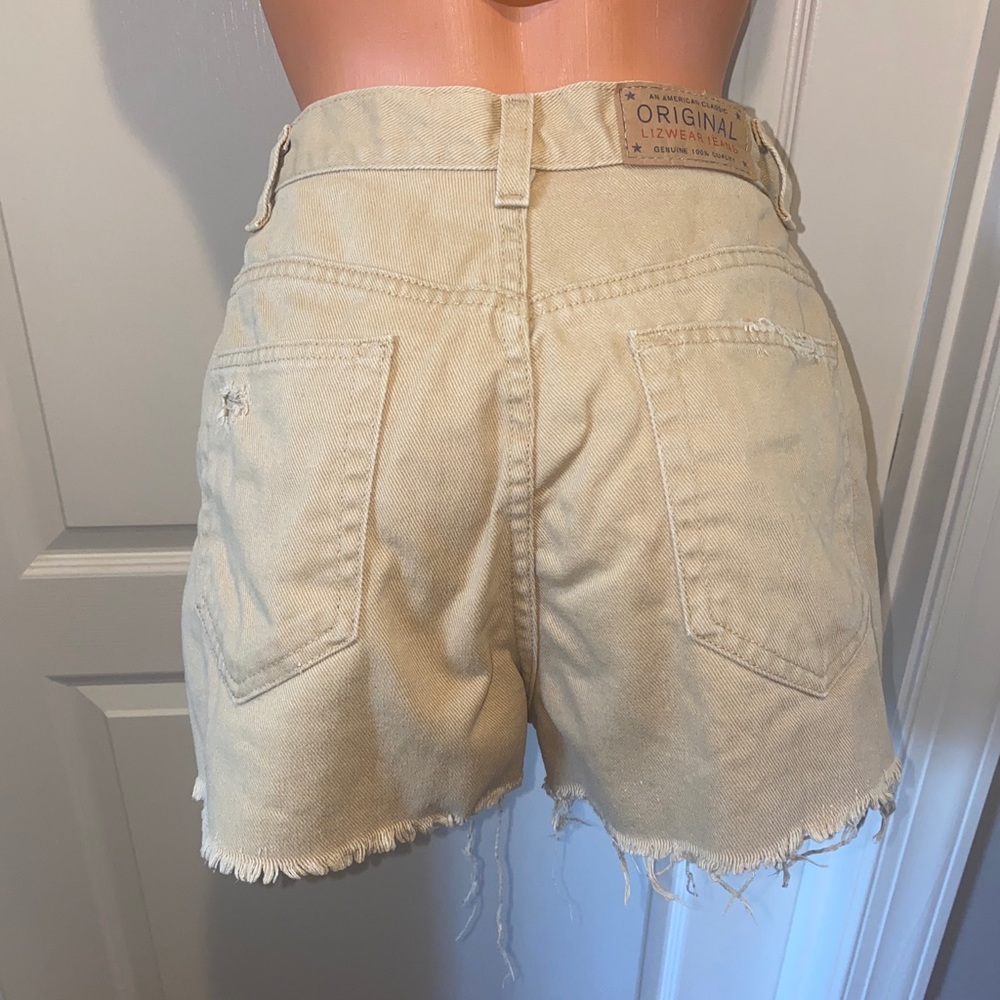 LIZ CLAIBORNE Classic Fit Shorts Distressed Butter Tan Size 4 $68 - Picture 8 of 13